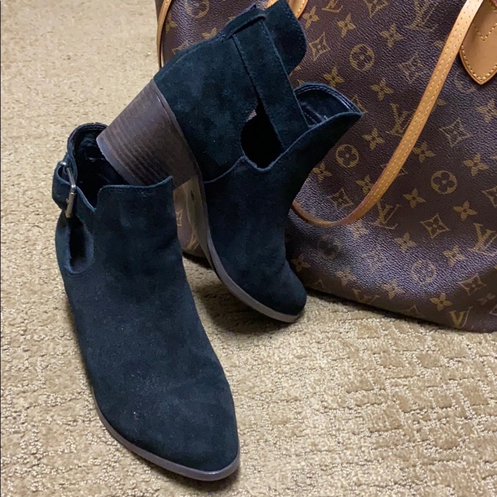 Adorable black ankle booties